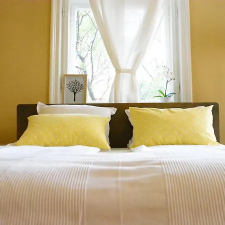 Zaho's Place Apartment *
